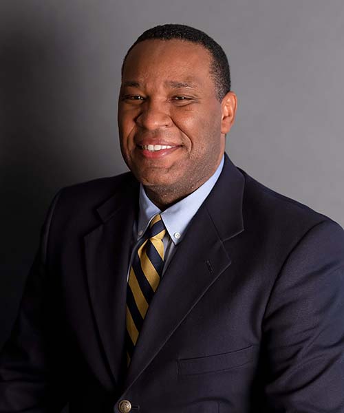 Headshot of Shawn Reynolds, Vice President at The Murray Bank